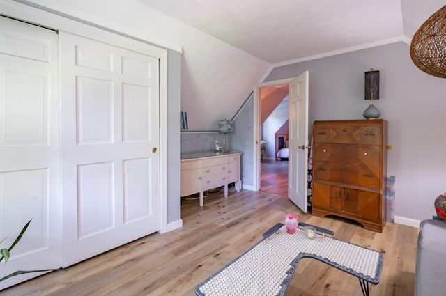 16 Teloian Drive, Hudson, NH 03051