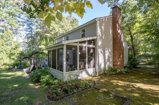16 Teloian Drive, Hudson, NH 03051