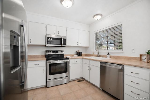16151 E Oxford Drive, Aurora, CO 80013