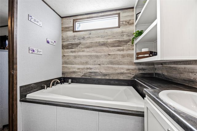 503 Road 5605, Cleveland, TX 77327