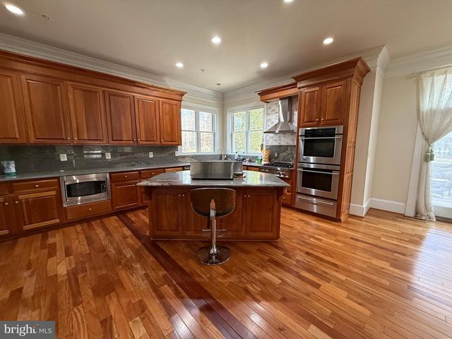 8505 HOWELL RD, Bethesda, MD 20817