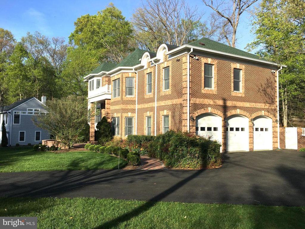 8505 HOWELL RD, Bethesda, MD 20817