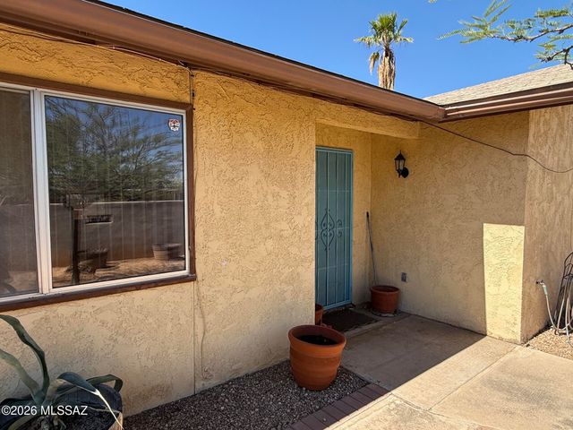 4086 E Montecito Street, Tucson, AZ 85711