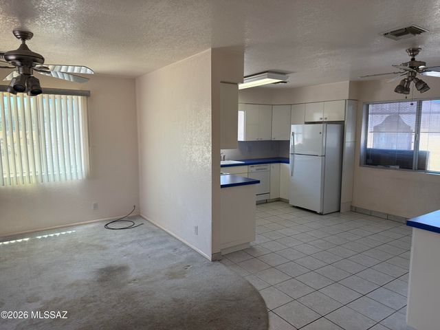 4086 E Montecito Street, Tucson, AZ 85711