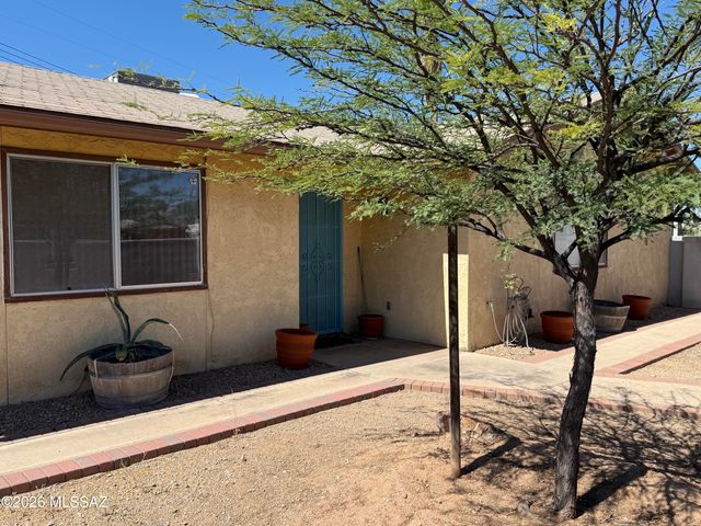 4086 E Montecito Street, Tucson, AZ 85711