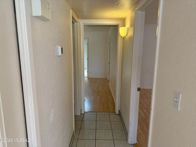 4086 E Montecito Street, Tucson, AZ 85711
