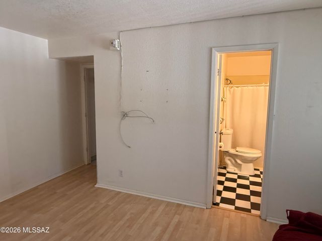 4086 E Montecito Street, Tucson, AZ 85711