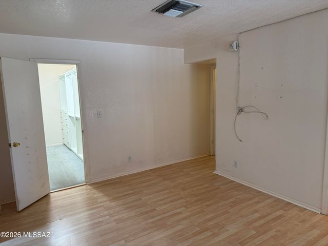 4086 E Montecito Street, Tucson, AZ 85711