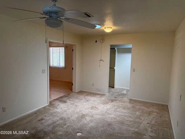4086 E Montecito Street, Tucson, AZ 85711