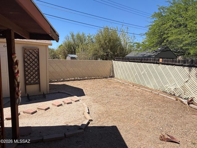 4086 E Montecito Street, Tucson, AZ 85711