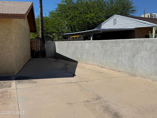 4086 E Montecito Street, Tucson, AZ 85711