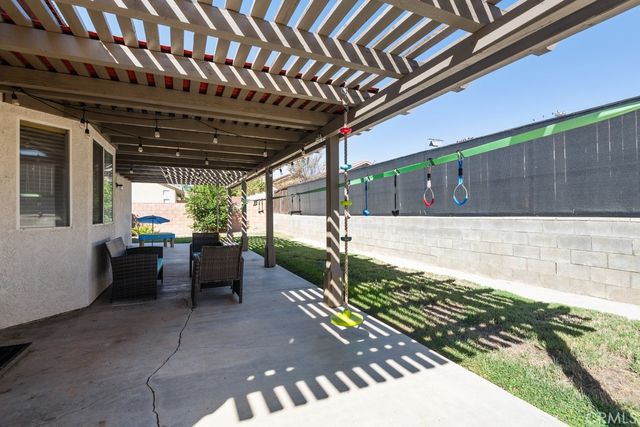 3742 Paris Street, Hemet, CA 92545