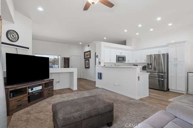 3742 Paris Street, Hemet, CA 92545