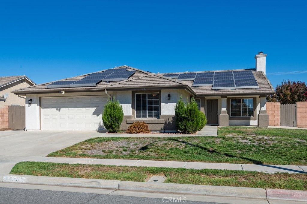 3742 Paris Street, Hemet, CA 92545