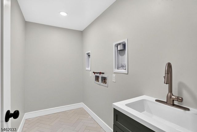 910 Minisink Way, Westfield Town, NJ 07090