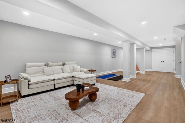 910 Minisink Way, Westfield Town, NJ 07090