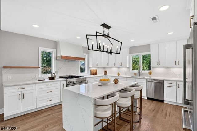 910 Minisink Way, Westfield Town, NJ 07090