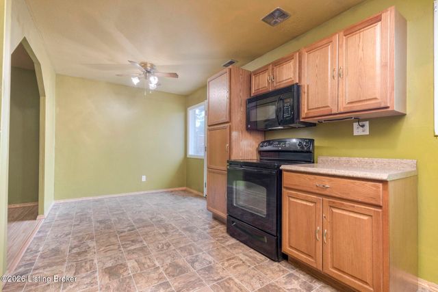 9801 Chambers Ct, Jeffersontown, KY 40299