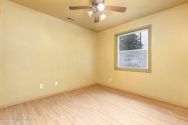 9801 Chambers Ct, Jeffersontown, KY 40299