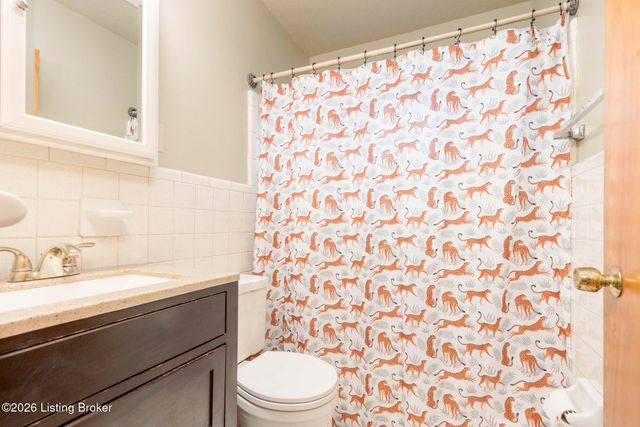 9801 Chambers Ct, Jeffersontown, KY 40299