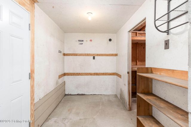 9801 Chambers Ct, Jeffersontown, KY 40299