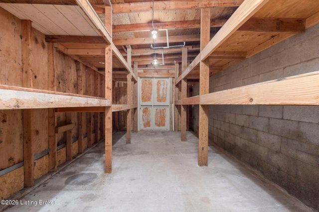 9801 Chambers Ct, Jeffersontown, KY 40299