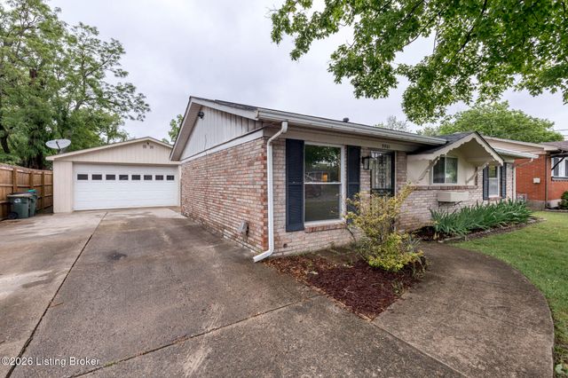 9801 Chambers Ct, Jeffersontown, KY 40299