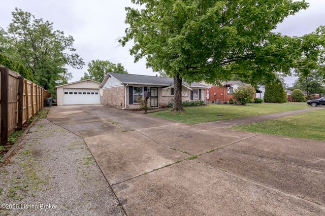 9801 Chambers Ct, Jeffersontown, KY 40299