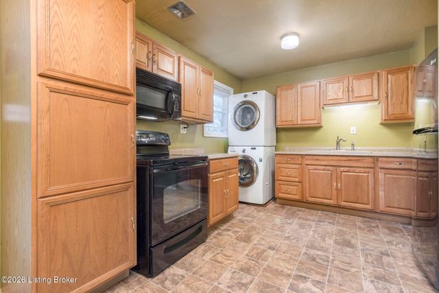 9801 Chambers Ct, Jeffersontown, KY 40299