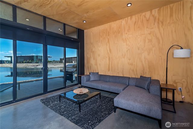 23592 Gorge View Loop NW, Quincy, WA 98848