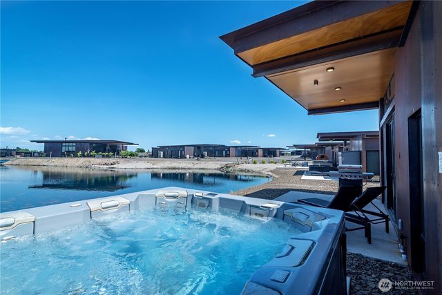 23592 Gorge View Loop NW, Quincy, WA 98848