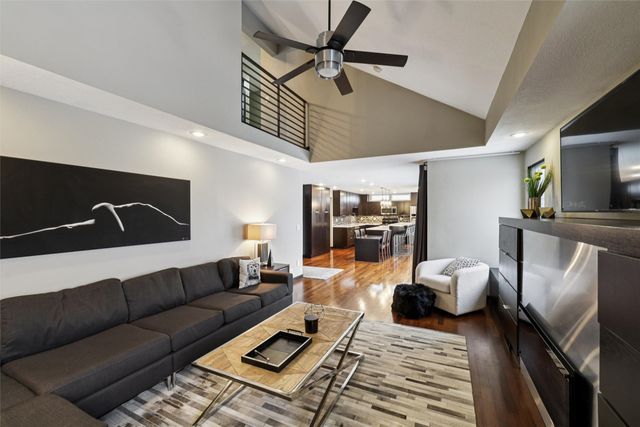 9109 Hammontree Drive, Urbandale, IA 50322