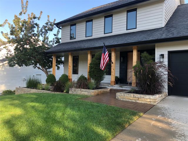 9109 Hammontree Drive, Urbandale, IA 50322