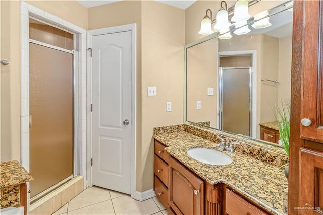 520 E Feather Avenue, Pharr, TX 78577