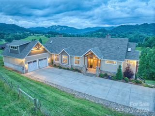 164 Flowing Hills Drive, Clyde, NC 28721