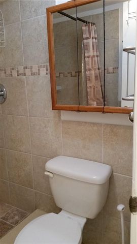 430 Commodore Drive 210, Plantation, FL 33325