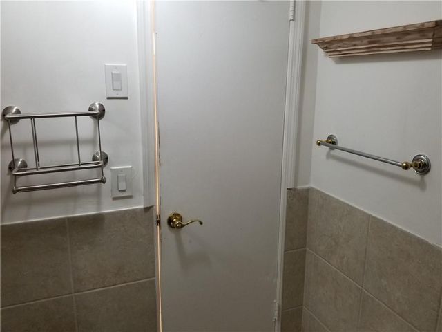 430 Commodore Drive 210, Plantation, FL 33325