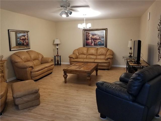 430 Commodore Drive 210, Plantation, FL 33325