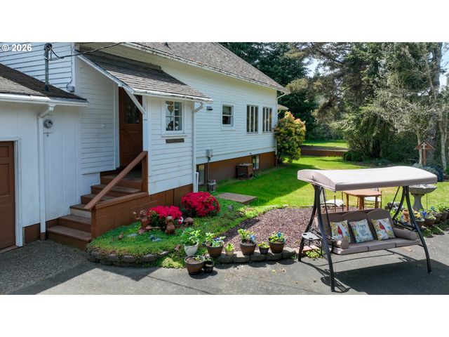 89235 HIGHWAY 101, Warrenton, OR 97146