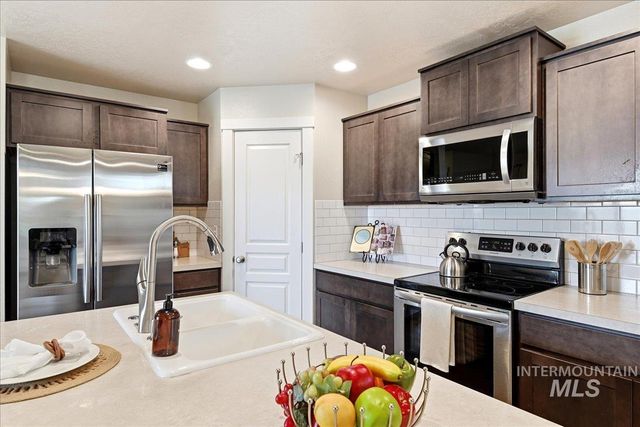 903 W Parkstone St., Meridian, ID 83646