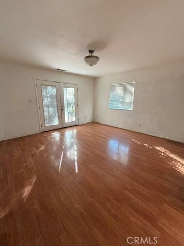 6718 Varna Avenue, Valley Glen, CA 91401