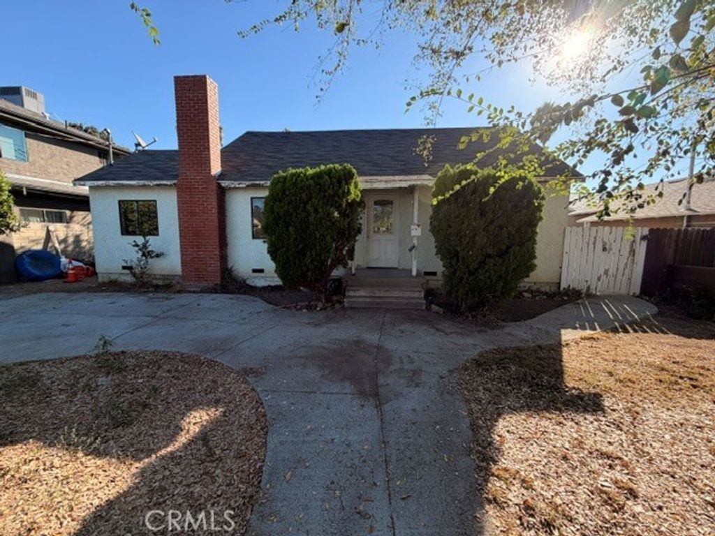 6718 Varna Avenue, Valley Glen, CA 91401