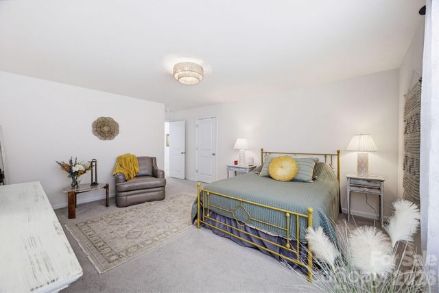 1334 37th Avenue Lane NE, Hickory, NC 28601