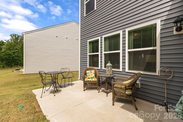 1334 37th Avenue Lane NE, Hickory, NC 28601