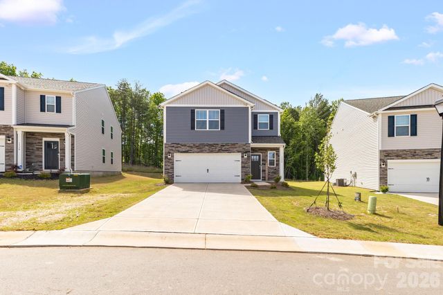1334 37th Avenue Lane NE, Hickory, NC 28601