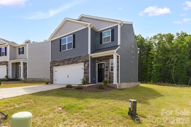 1334 37th Avenue Lane NE, Hickory, NC 28601