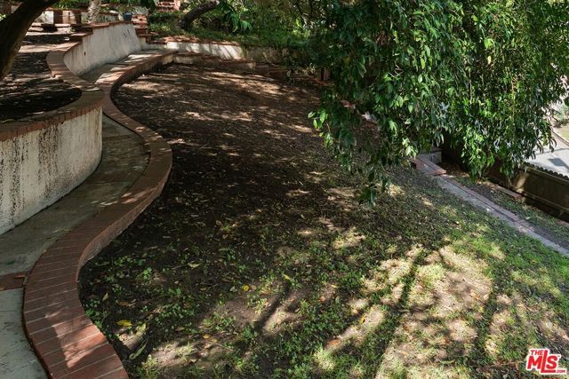 172 S Woodburn Drive, Los Angeles, CA 90049