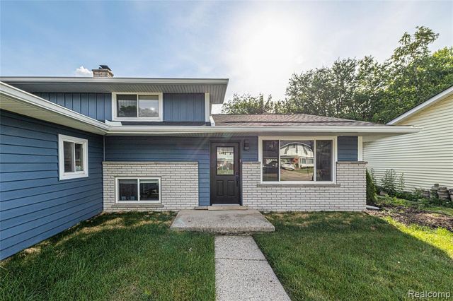 676 Sheffield Road, Auburn Hills, MI 48326