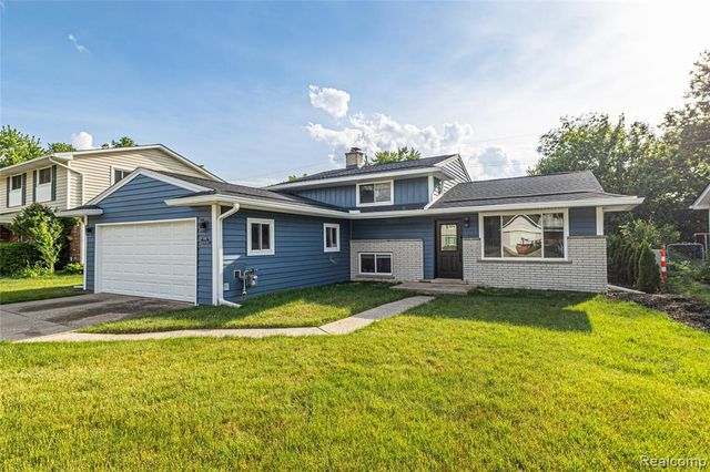 676 Sheffield Road, Auburn Hills, MI 48326