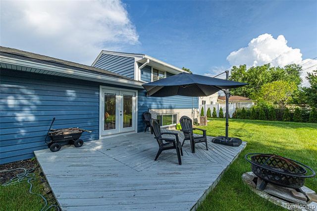 676 Sheffield Road, Auburn Hills, MI 48326
